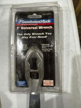 Goodwrench Tools 7" Universal Adjustable Wrench 1/4"-3/4" 6mm-19mm